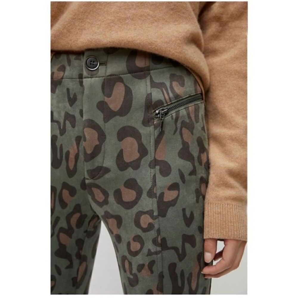 Anthropologie Maeve Alexandra Leopard Sueded Trousers Size 8 - Picture 7 of 8